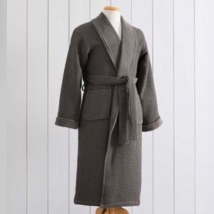 NWT POTTERY BARN WAFFLE WEAVE RESORT ROBE CHARCOAL SIZE SMALL
